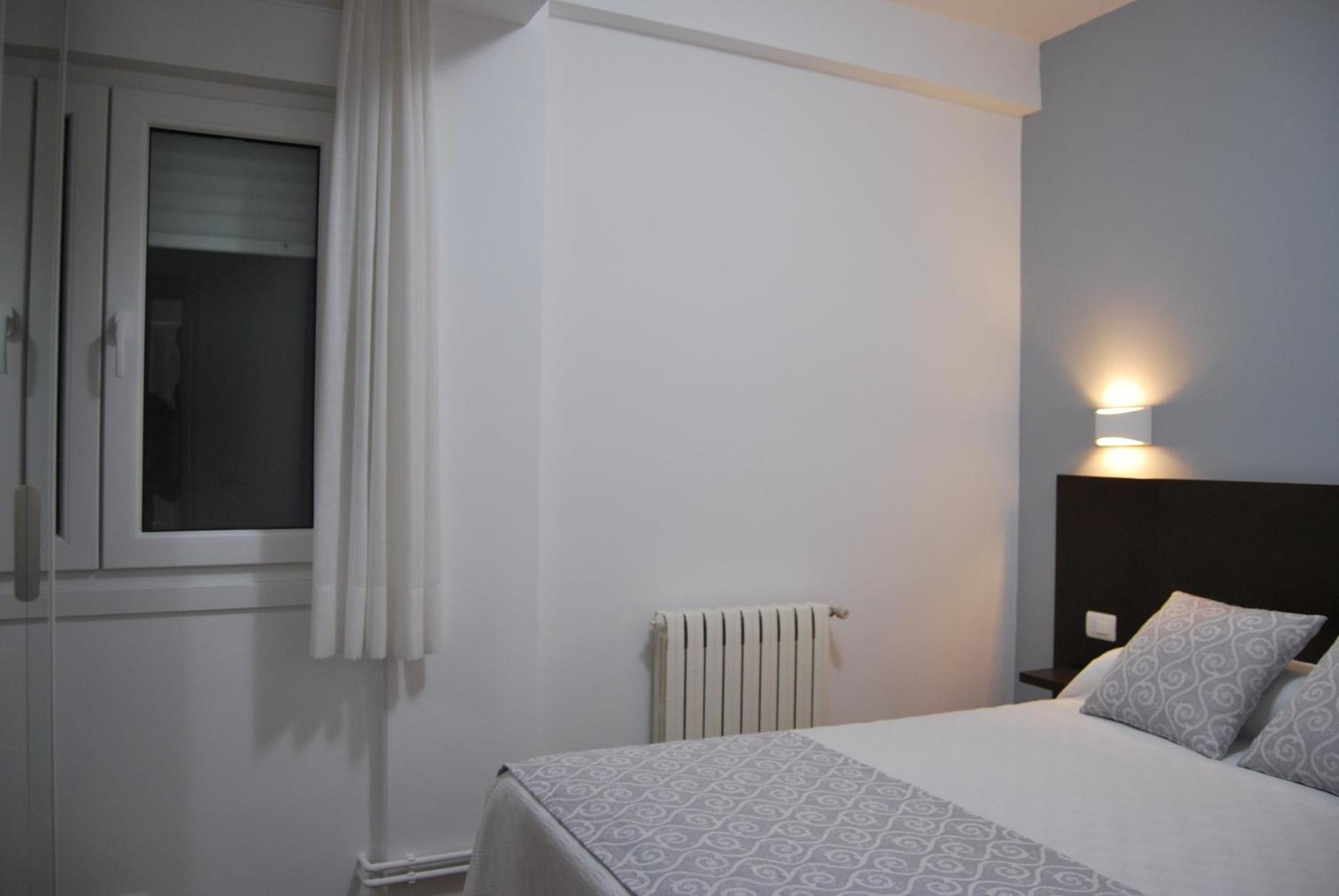 Pension Elisardo Noia Exteriör bild