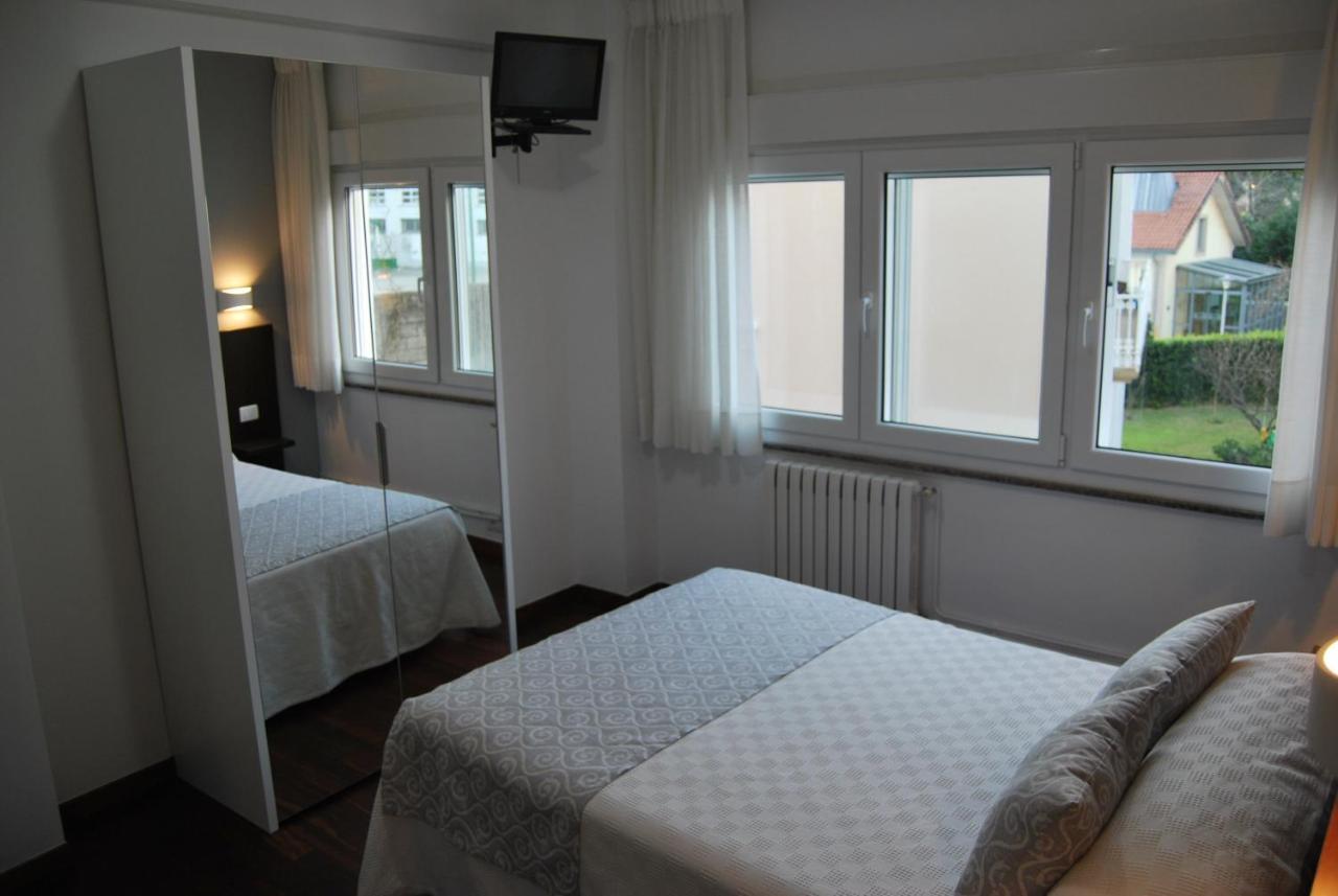 Pension Elisardo Noia Exteriör bild